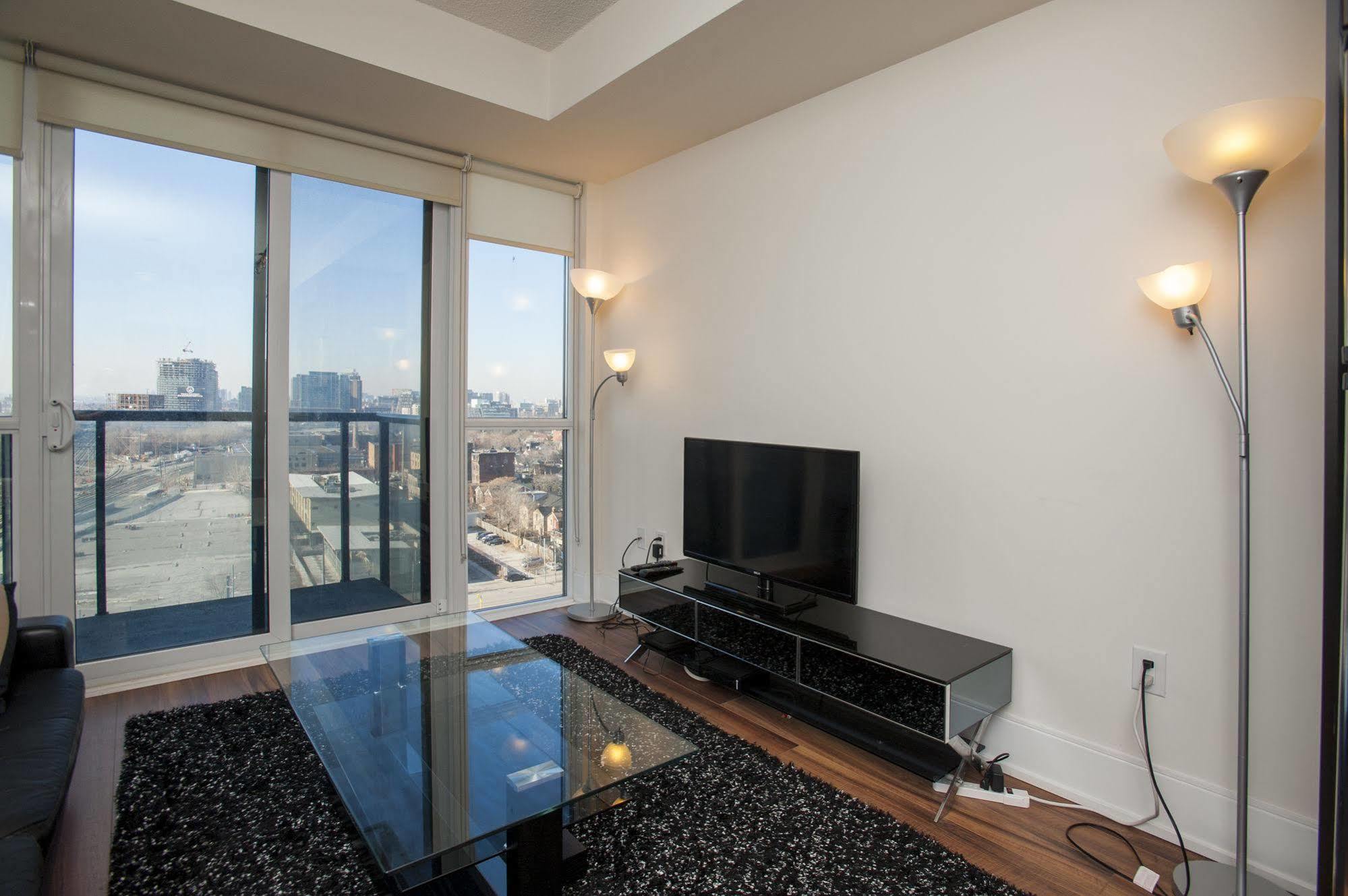 Life Suites Luxury Downtown Condos Toronto Kültér fotó