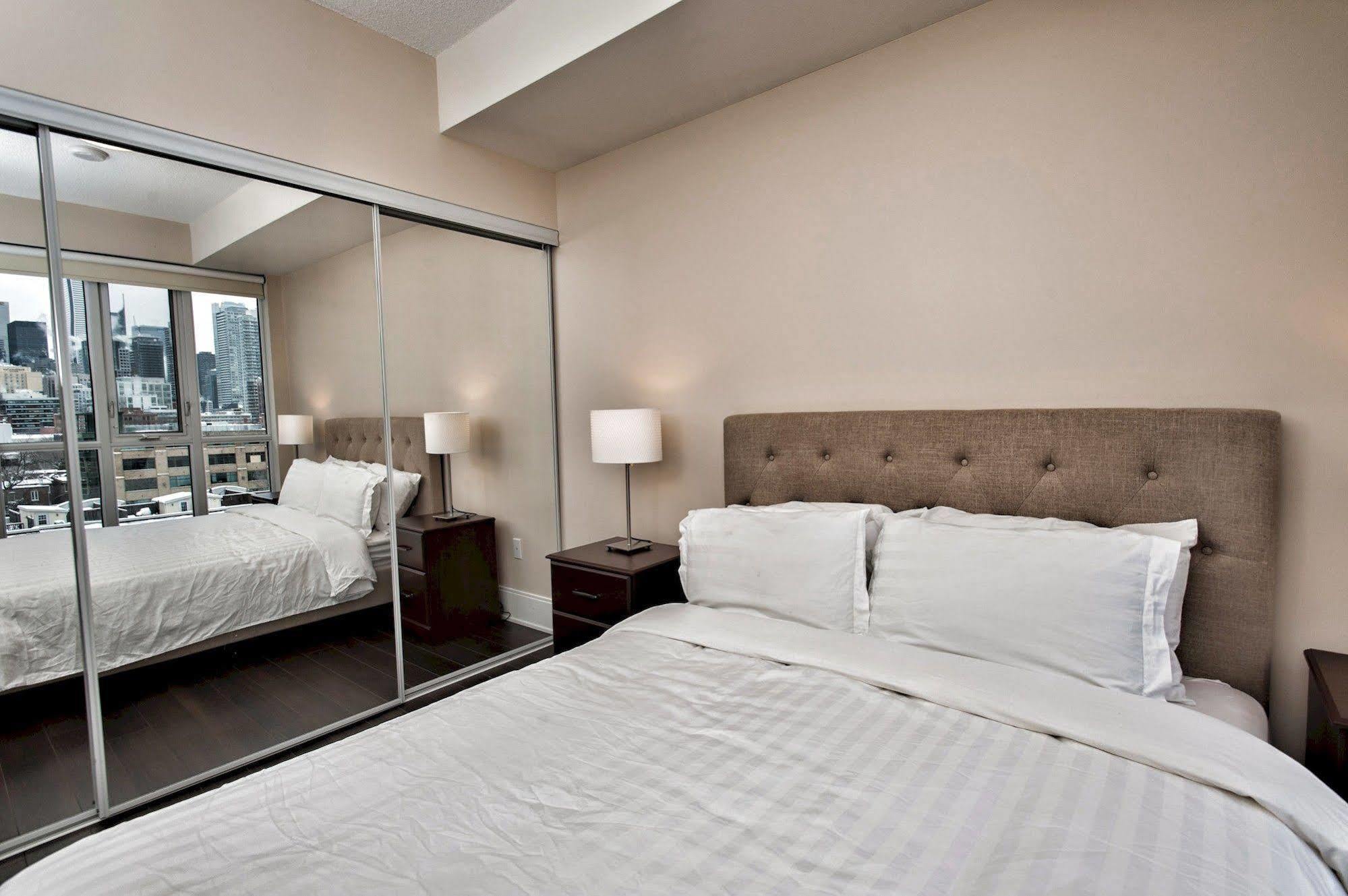 Life Suites Luxury Downtown Condos Toronto Kültér fotó