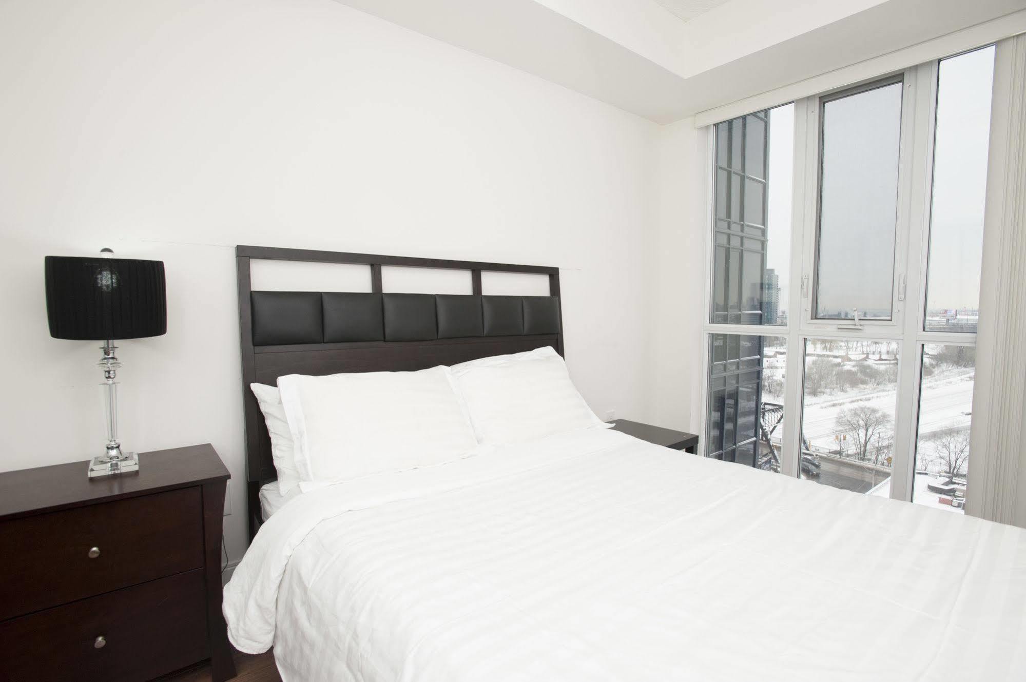 Life Suites Luxury Downtown Condos Toronto Kültér fotó