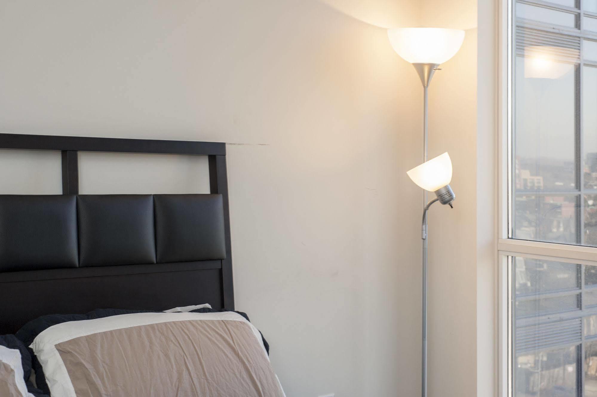 Life Suites Luxury Downtown Condos Toronto Kültér fotó