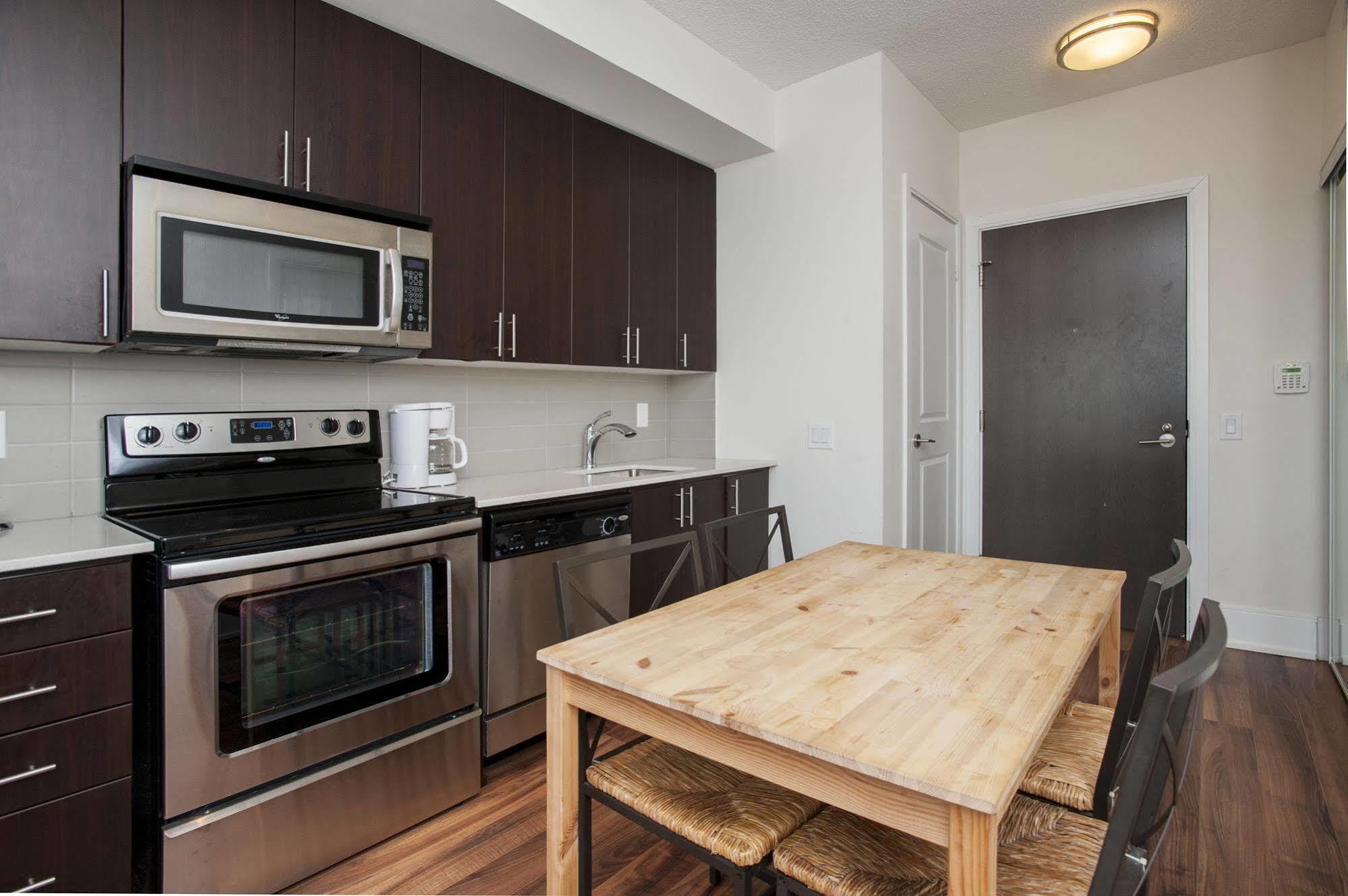 Life Suites Luxury Downtown Condos Toronto Kültér fotó