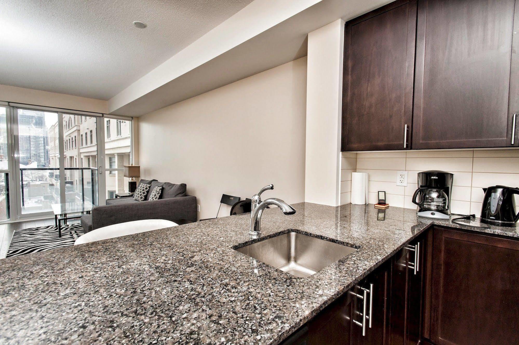 Life Suites Luxury Downtown Condos Toronto Kültér fotó