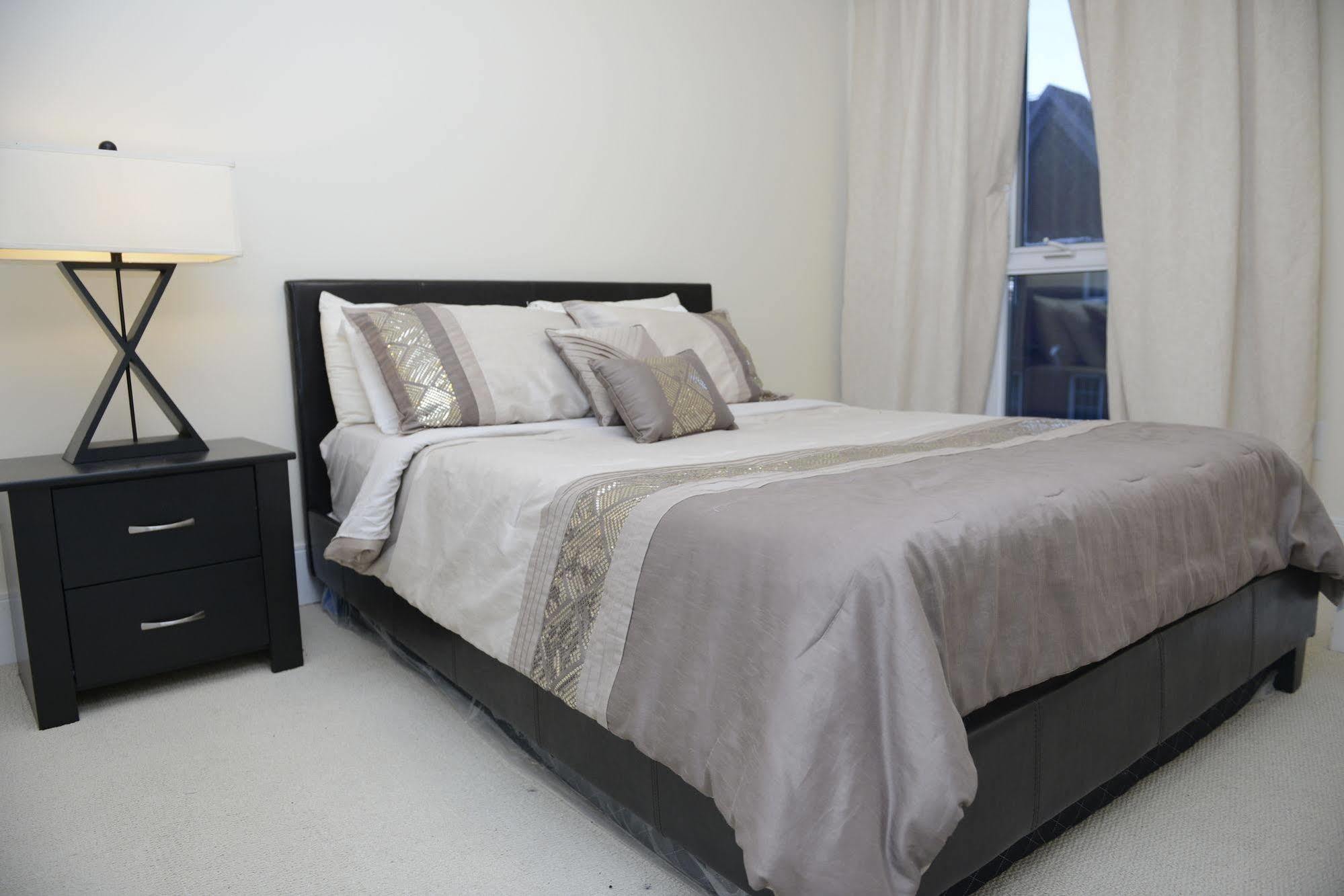 Life Suites Luxury Downtown Condos Toronto Kültér fotó