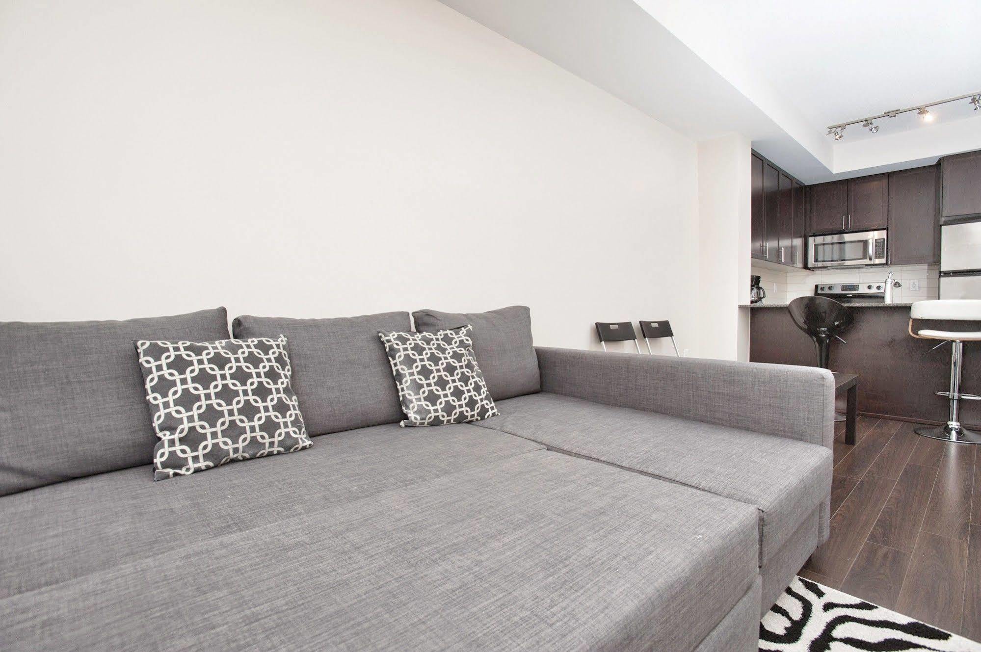Life Suites Luxury Downtown Condos Toronto Kültér fotó